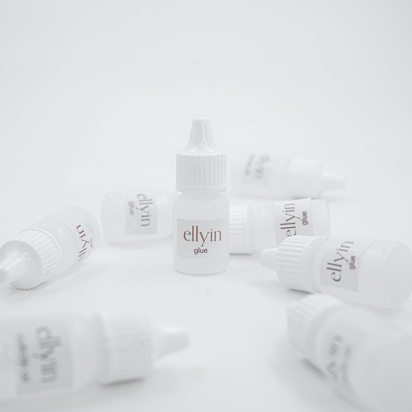 NAIL GLUE