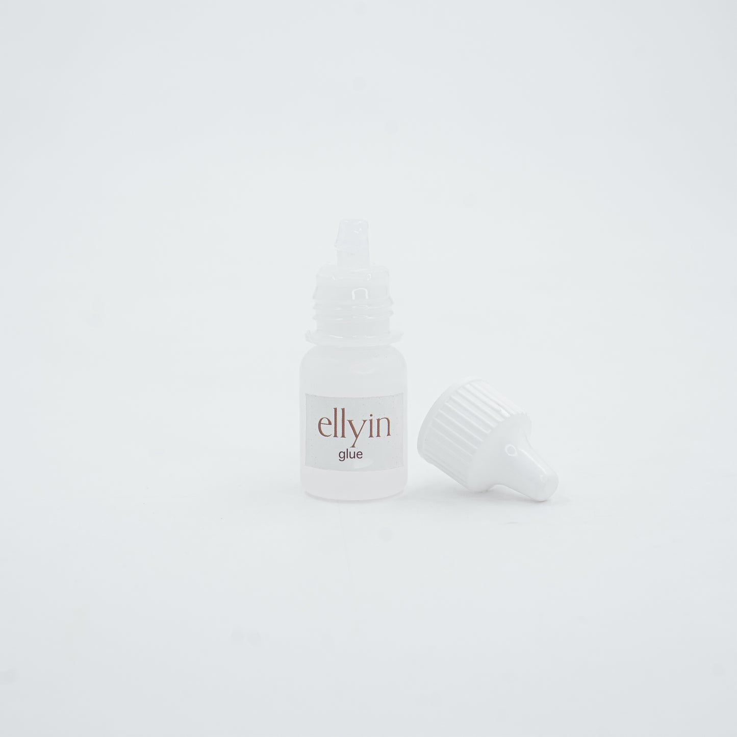 NAIL GLUE