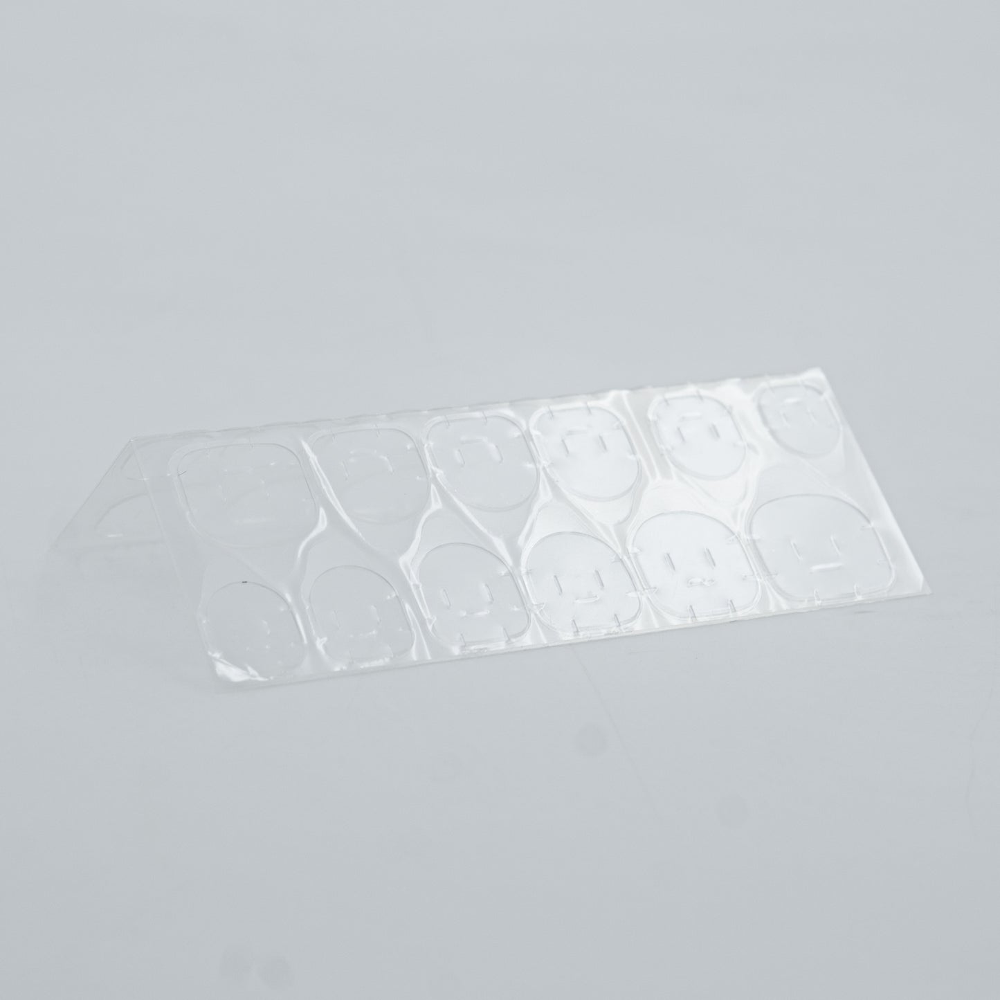 ESSENTIAL NAIL KIT